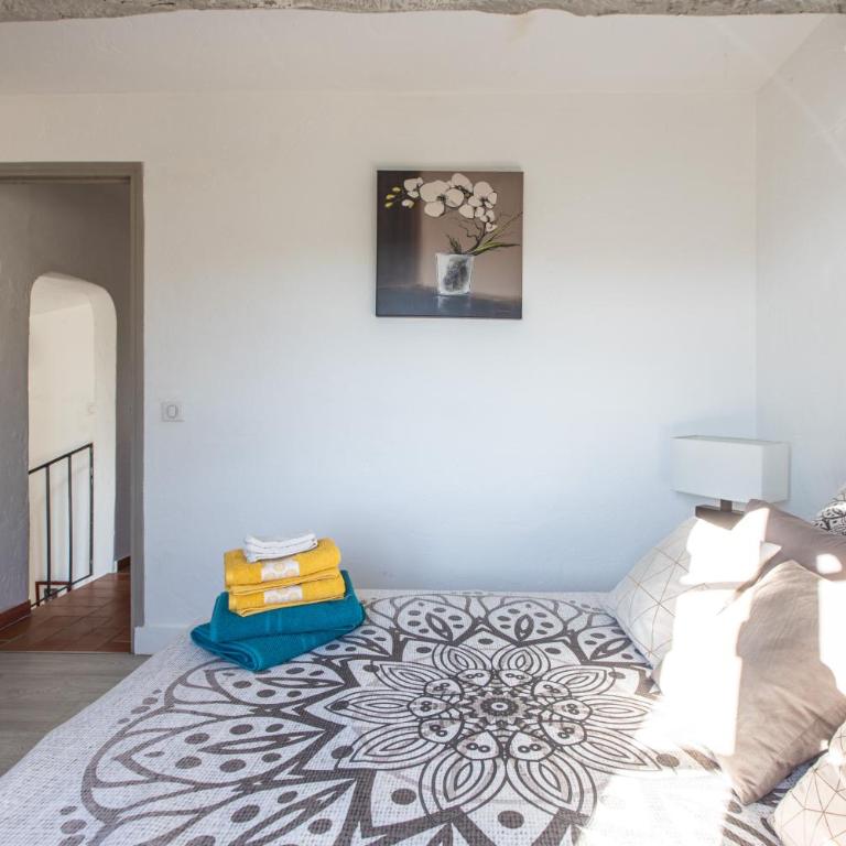 LB Vacation Rentals I Charming Little Bucolic House 5-Min From City - Maison 2 Chambres - 20