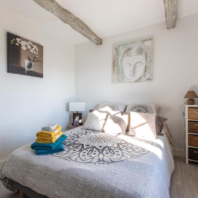 LB Vacation Rentals I Charming Little Bucolic House 5-Min From City - Maison 2 Chambres - 18