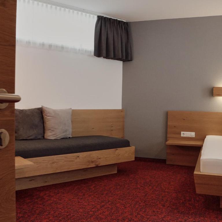 Hotel Garni & Aparthotel COLLINA - Doppelzimmer - 10