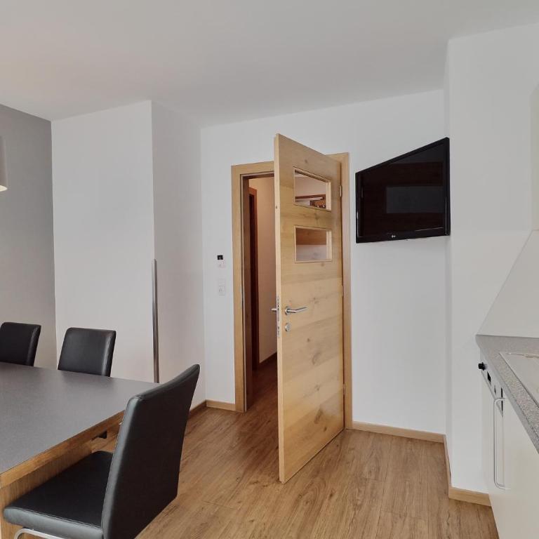 Hotel Garni & Aparthotel COLLINA - Apartment mit 2 Schlafzimmern - 4