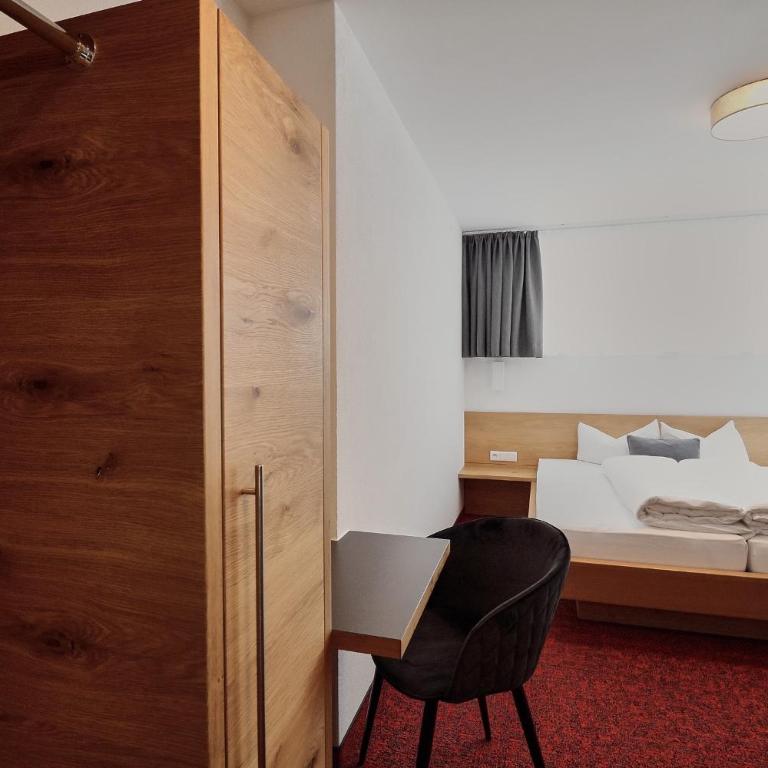 Hotel Garni & Aparthotel COLLINA - Doppelzimmer - 1