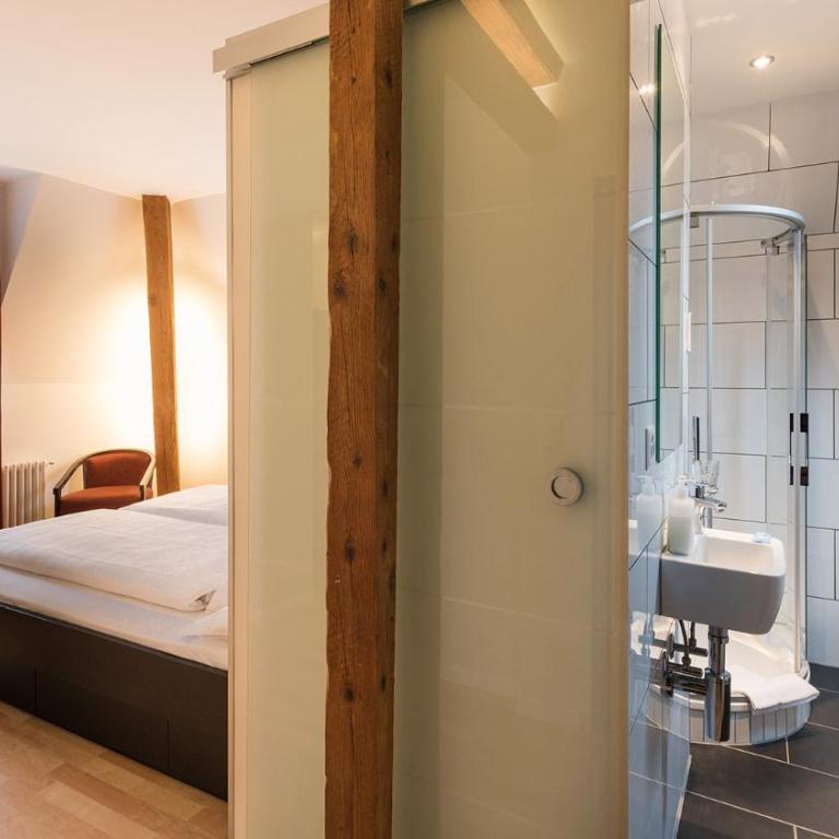 Swiss Inn & Apartments - Double Room - 4
