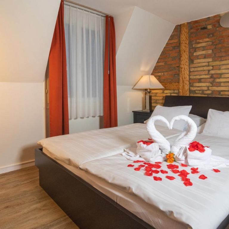Swiss Inn & Apartments - Double Room - 3