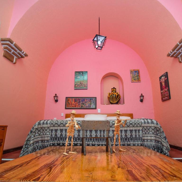 Hotel Las Golondrinas - Habitación con cama extragrande. - 2