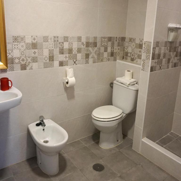 Hotel Alquimia Cadiz - Habitación Doble Económica con baño privado - 1