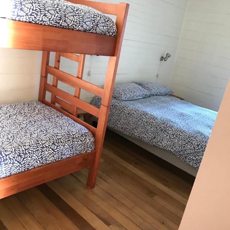 Hostal Compass del Sur - Habitación Cuádruple con baño privado - 2