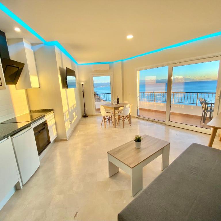 Apartamentos Turísticos Castillo del Vigia - Apartamento con vistas al mar - 1