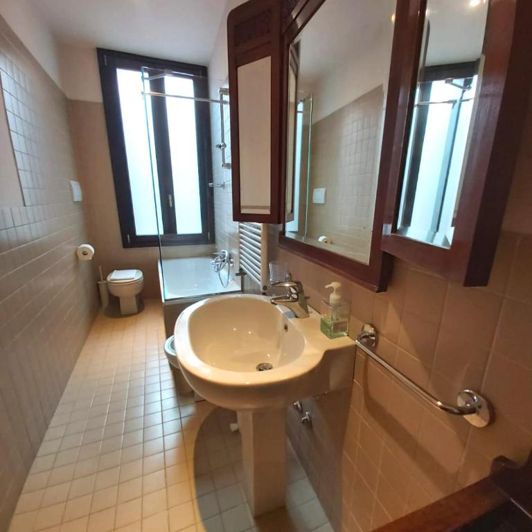 A PRIVATE TERRACE IN THE HEART OF VENICE - Two-Bedroom Apartment - 21
