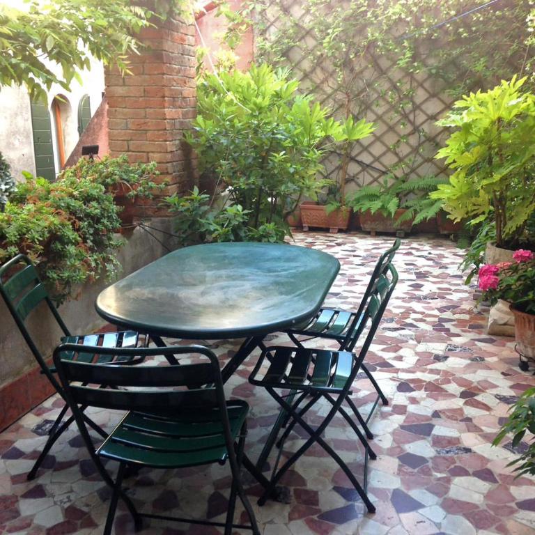 A PRIVATE TERRACE IN THE HEART OF VENICE - Two-Bedroom Apartment - 27