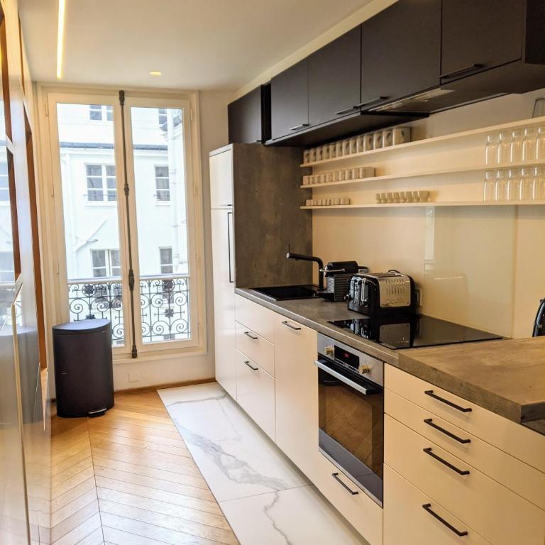 RESIDENCES HARCOURT - Ile Saint Louis - PARIS - Appartement Deluxe - 38
