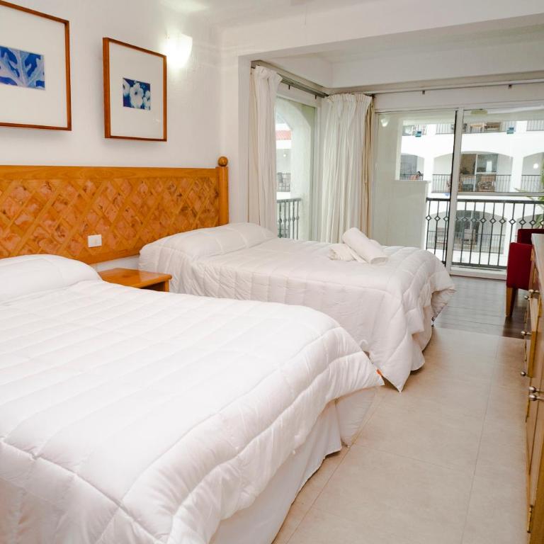 Oceanfront condo at voted best Cancun sandy beach - Apartment with Pool View - 4