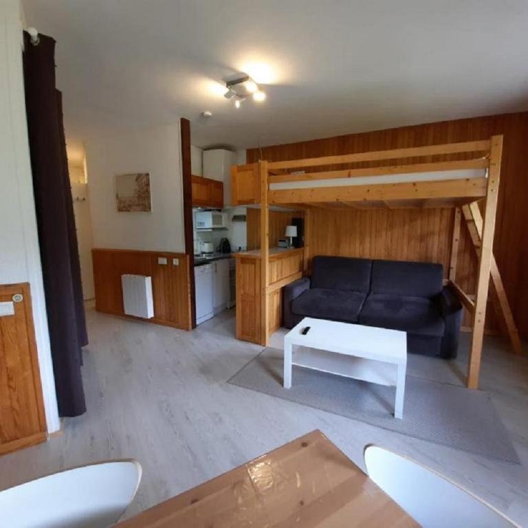 Altissim Grantetras - Studio - 1