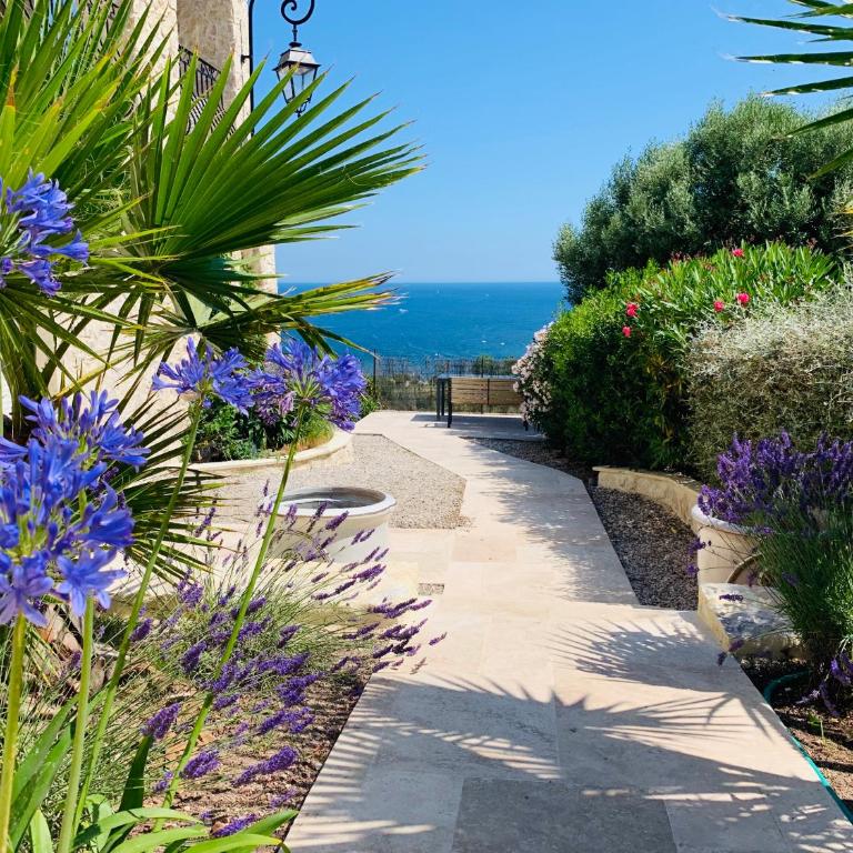 Villa Grand Baie - Studio "Bougainvillier" with Sea View - 9