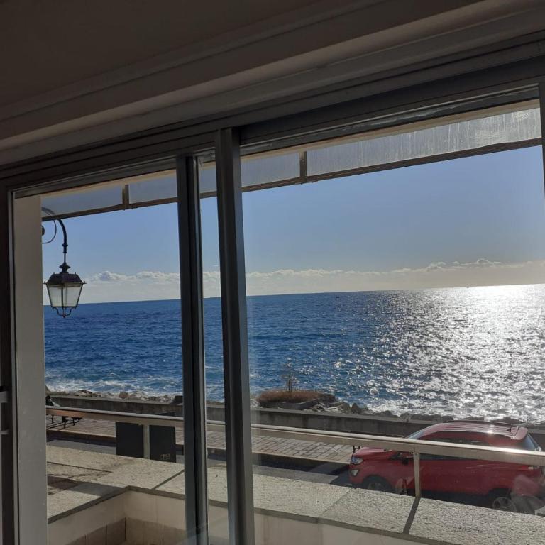 Cadorna Fronte Mare - Appartamento con 2 Camere da Letto - 19