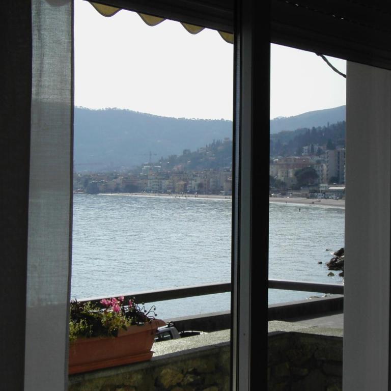 Cadorna Fronte Mare - Appartamento con 2 Camere da Letto - 33