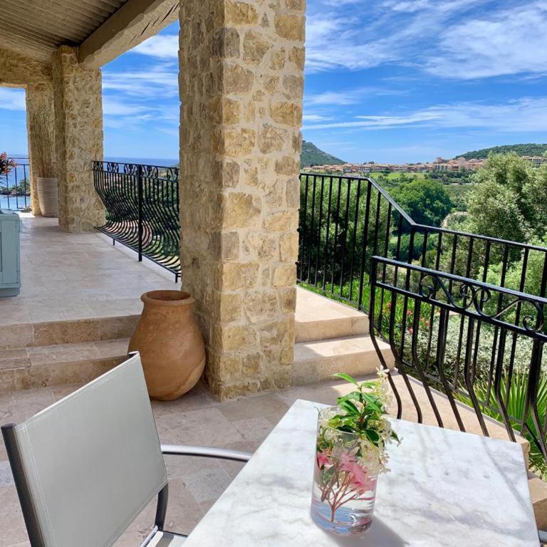 Villa Grand Baie - Studio "Mimosa" with Partial Sea View - 10