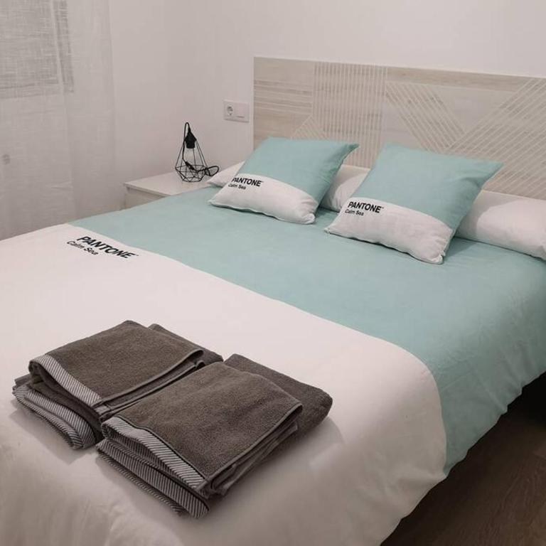 Piso moderno con garaje en el centro de Vigo - Apartamento de 1 dormitorio - 30