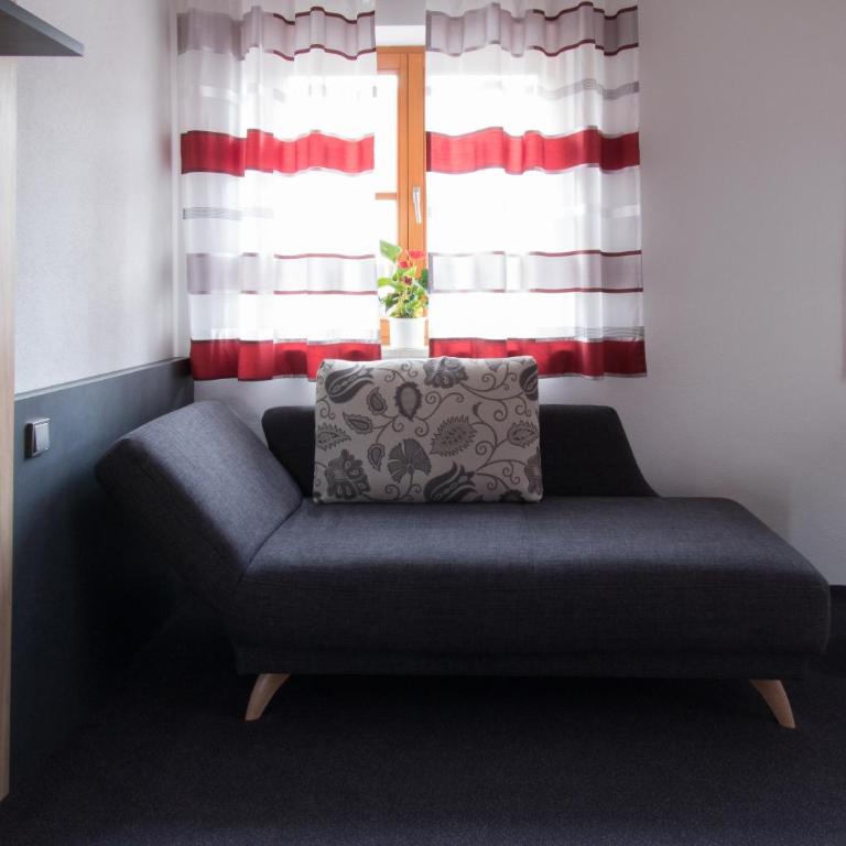 Gästehaus Sonner - Premium Doppel-/Zweibettzimmer mit Balkon - 4