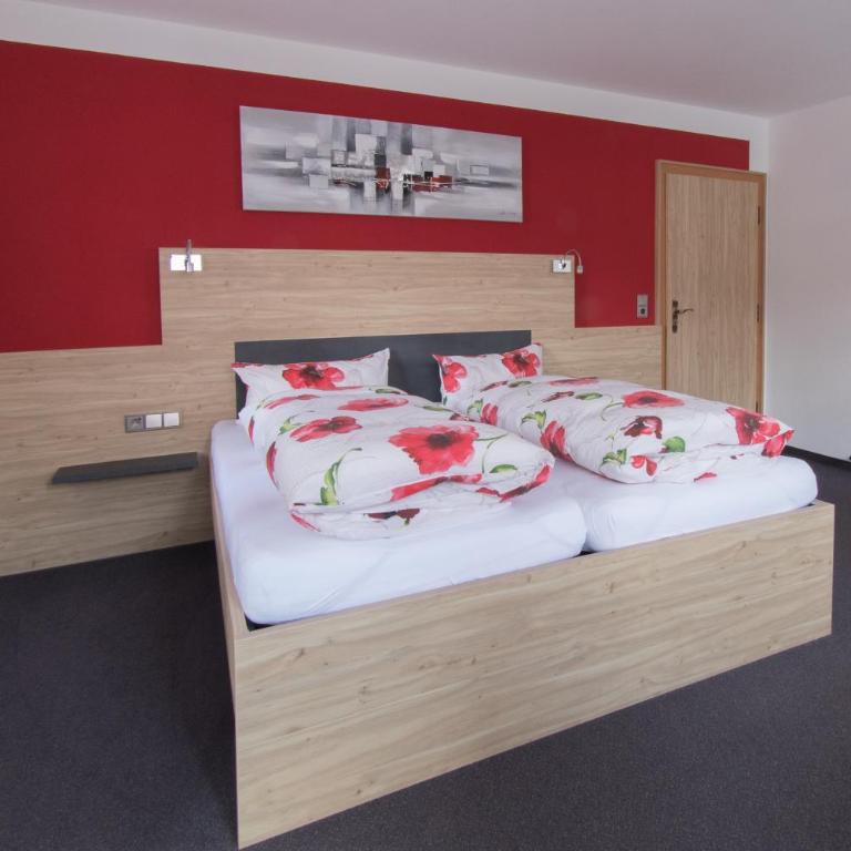 Gästehaus Sonner - Premium Doppel-/Zweibettzimmer mit Balkon - 6