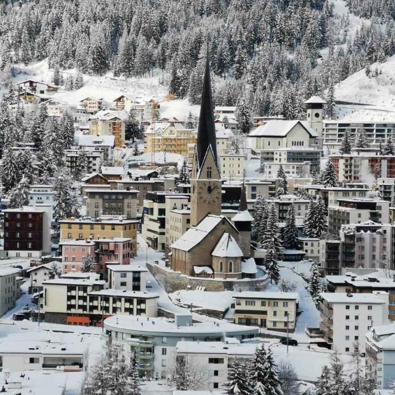 Holiday apartment Bolgen - close to everything! Bolgen, Jakobshorn, bus stop, train station, supermarket, ski school, ski rentals, restaurants and more! - Apartment mit 1 Schlafzimmer - 51