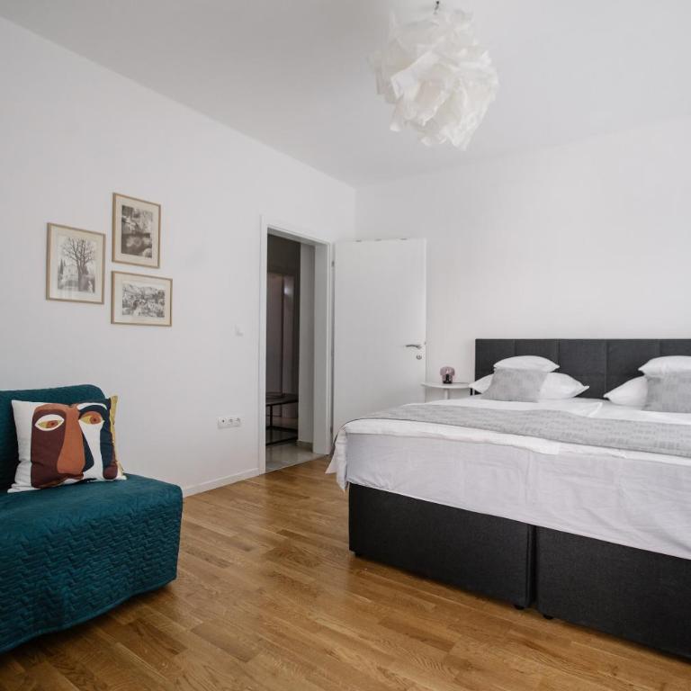 Big Tree Apartment & The Nest Apartment - free Parking - One-Bedroom Apartment - 15