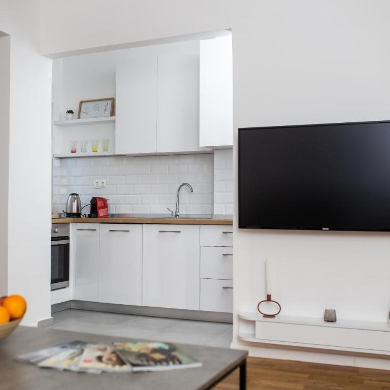 Big Tree Apartment & The Nest Apartment - free Parking - One-Bedroom Apartment - 23