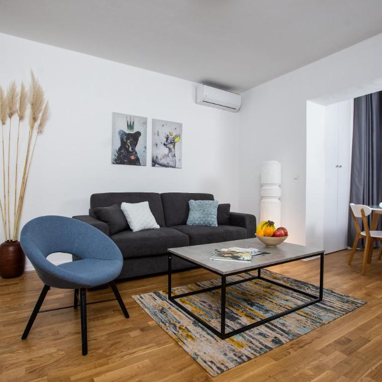 Big Tree Apartment & The Nest Apartment - free Parking - One-Bedroom Apartment - 6