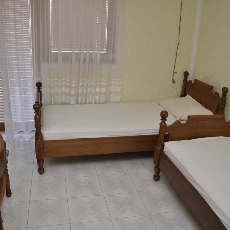 Rooms & Apartments Anka - Twin Room with Balcony - 5