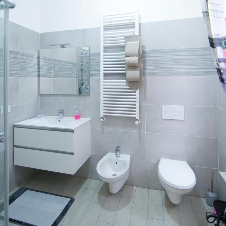 IL MELOGRANO HOLIDAY COMO - Camera Matrimoniale con Bagno Privato - 8