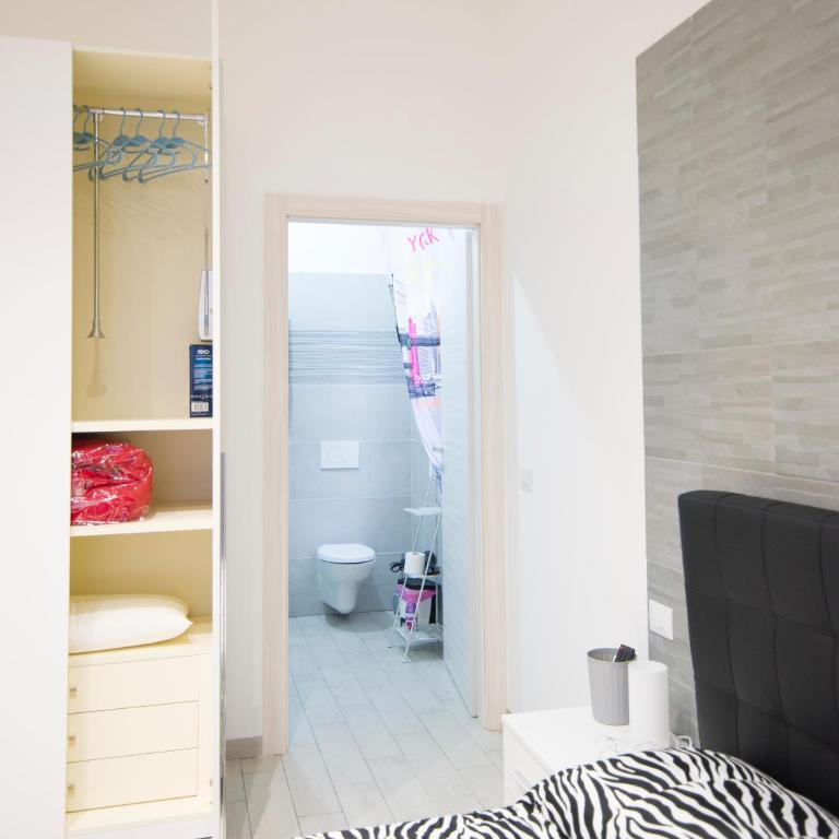 IL MELOGRANO HOLIDAY COMO - Camera Matrimoniale con Bagno Privato - 9