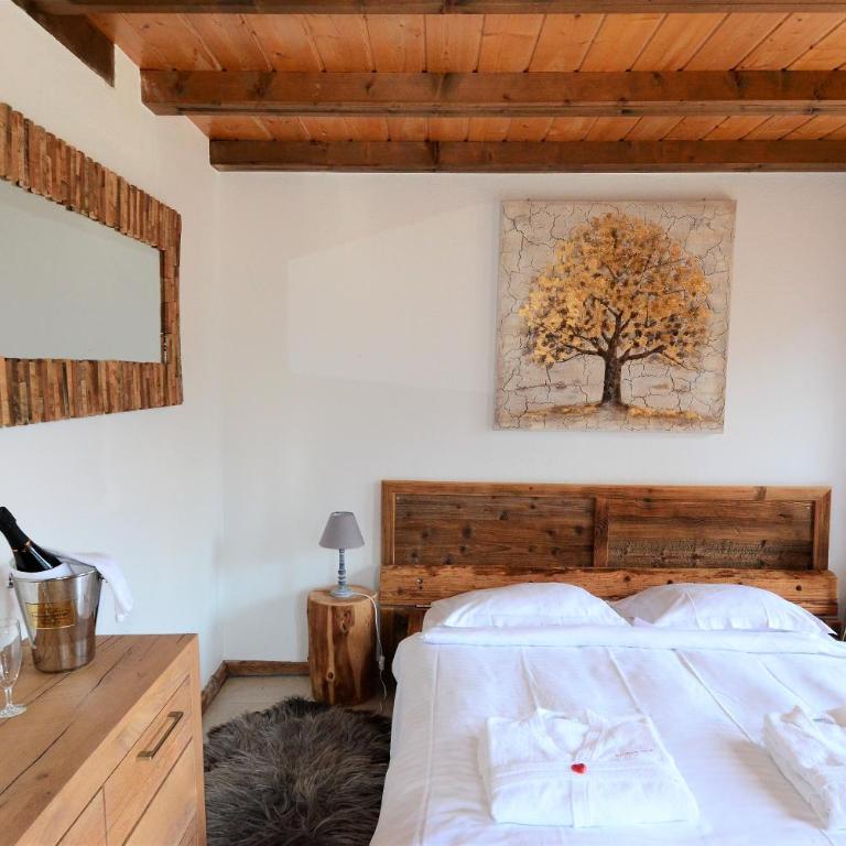 Les chambres et Roulottes des Noisetiers - Studio mit Bergblick - 8