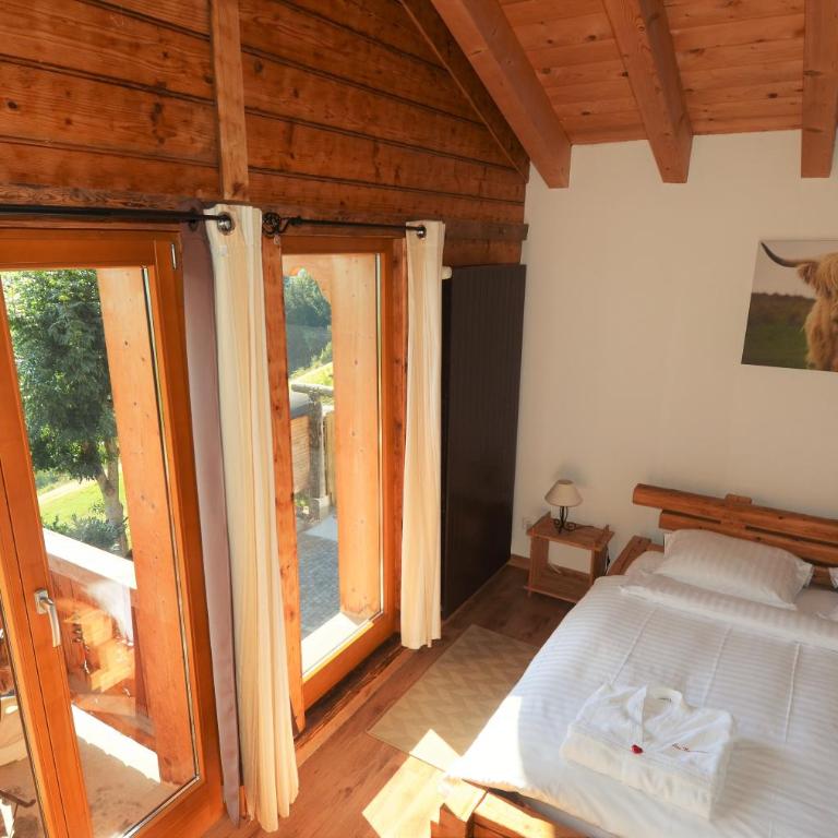 Les chambres et Roulottes des Noisetiers - Dreibettzimmer mit Bergblick - 7