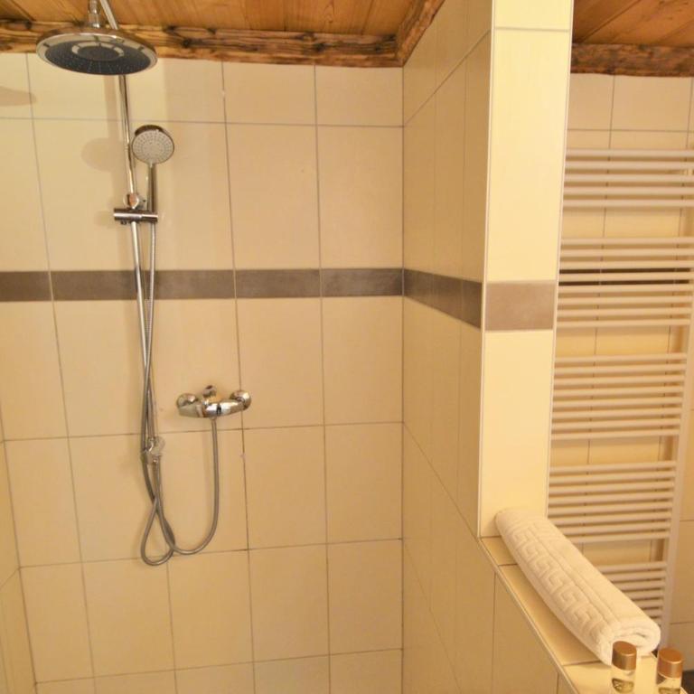 Les chambres et Roulottes des Noisetiers - Superior Doppelzimmer - 4