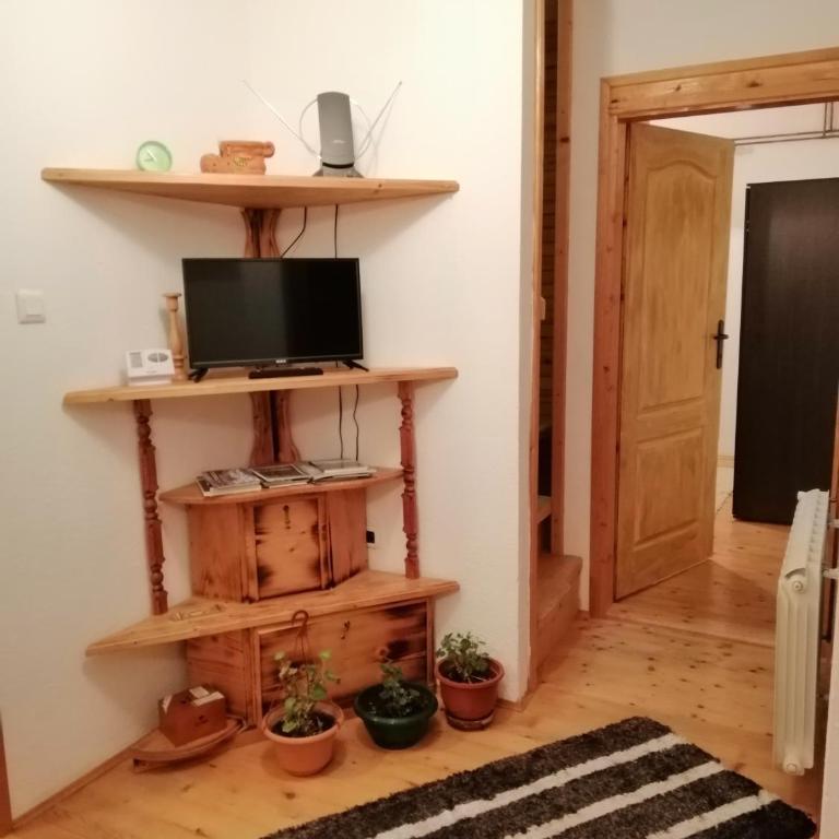 Apartment Nikitovic - Apartment with Balcony - 18
