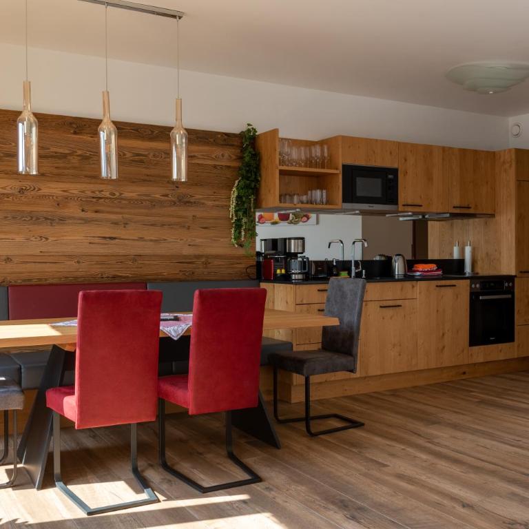 Apartments Adlerhorst Top 2 Zell am See with private sauna and in summer Zell am See Kaprun summercard - Apartment Top 2 mit 2 Schlafzimmern und Terrasse (4 Erwachsene + 2 Kinder) - 33