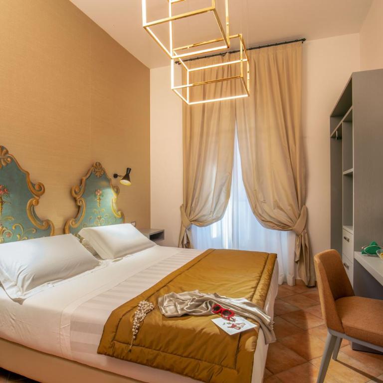 Hotel Mozart - Camera Matrimoniale/Doppia con Letti Singoli - Via dei Greci 23 - 1