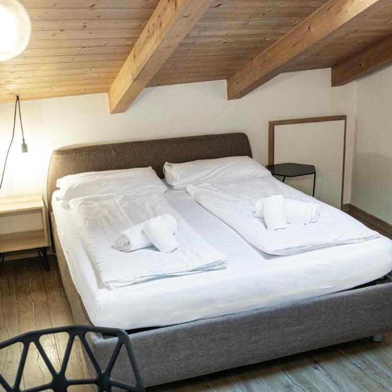 Stay COOPER l Goethe Guesthouse - Camera Tripla Standard con Aria Condizionata - Mansarda - 4