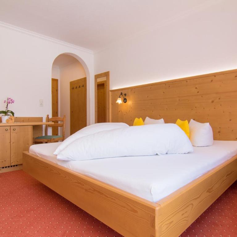 Pension am Rain - Doppelzimmer mit Balkon - 5