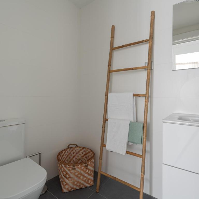 Royal Flats-Viviendas Vacacionales - Apartamento de 3 dormitorios (5 adultos) - 3
