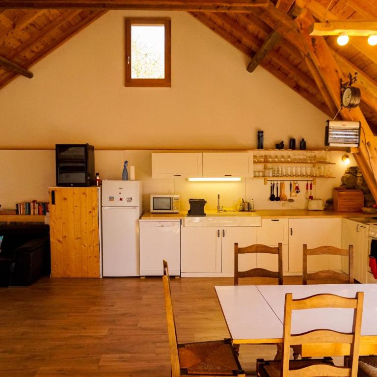 Rando, ski & lac, grand appartement 6 personnes - Lac de Serre ponçon - Appartement 3 Chambres - 9