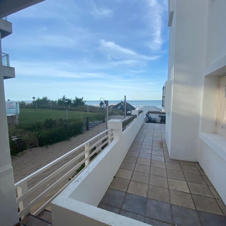 Apartamentos del mar - Deluxe King Studio - 1