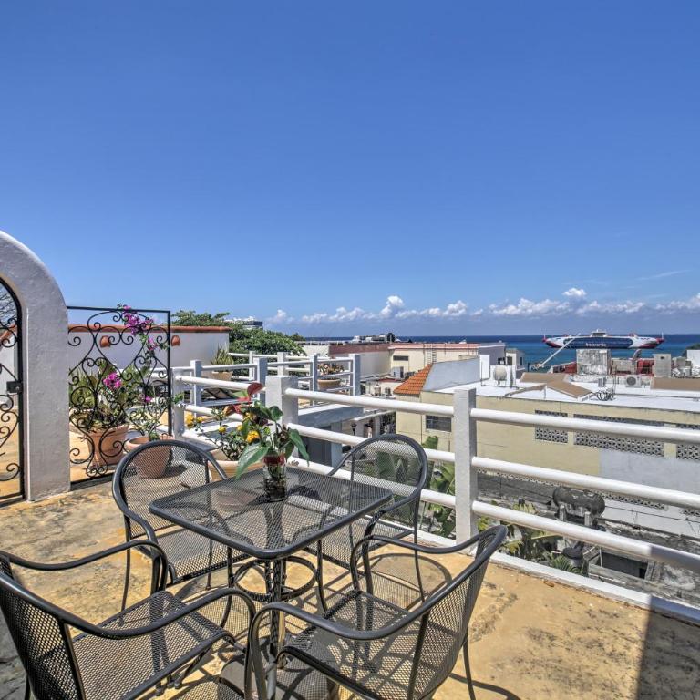 Gorgeous Penthouse Villa w/ Deck & Ocean Views! - Apartamento - 1