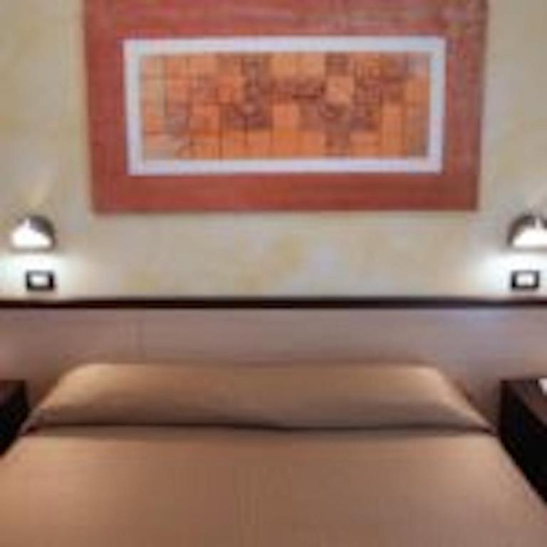 Hotel Ori - Camera Quadrupla Economy - 1