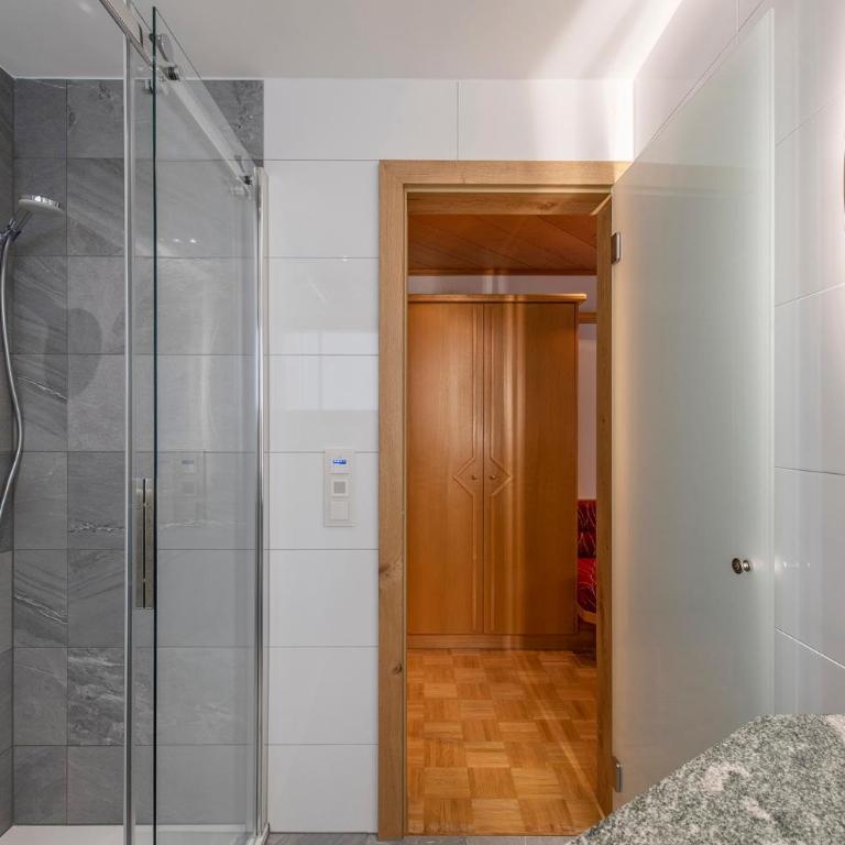 Pension Rudolph - Doppelzimmer mit Balkon - 10