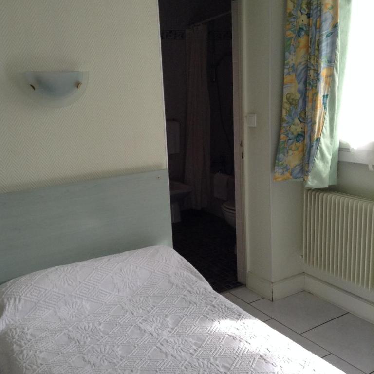 Hôtel Du Stade - Chambre Double Économique (1 à 2 Personnes) - 5