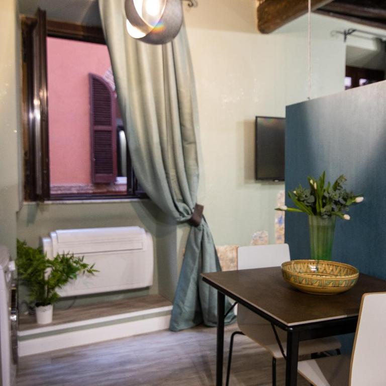RomeatHome Deluxe suite Campo dei Fiori - One-Bedroom Apartment - 10