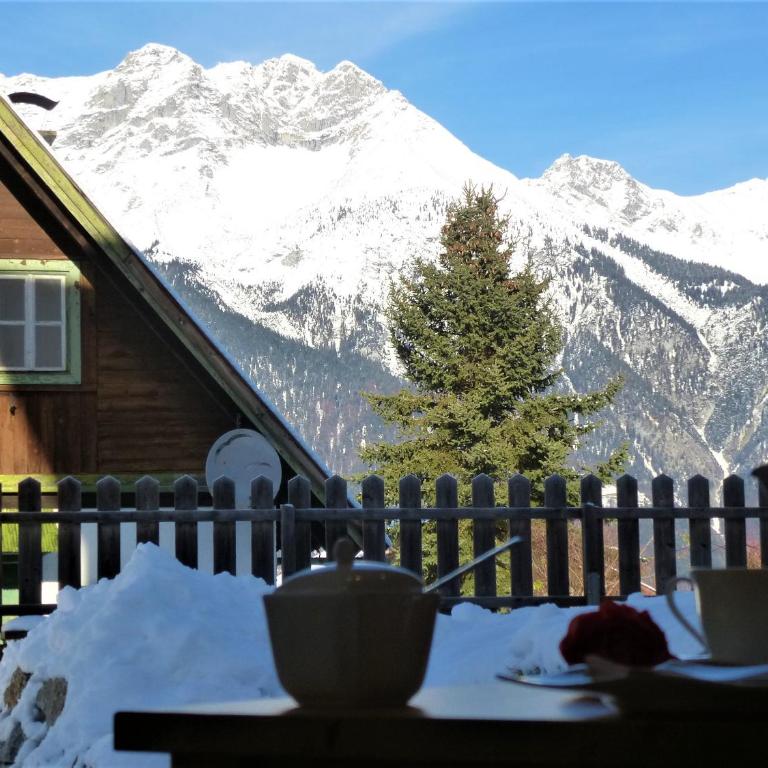 Cozy mountain view apartment with terrace and garden - Apartment mit 1 Schlafzimmer - 4