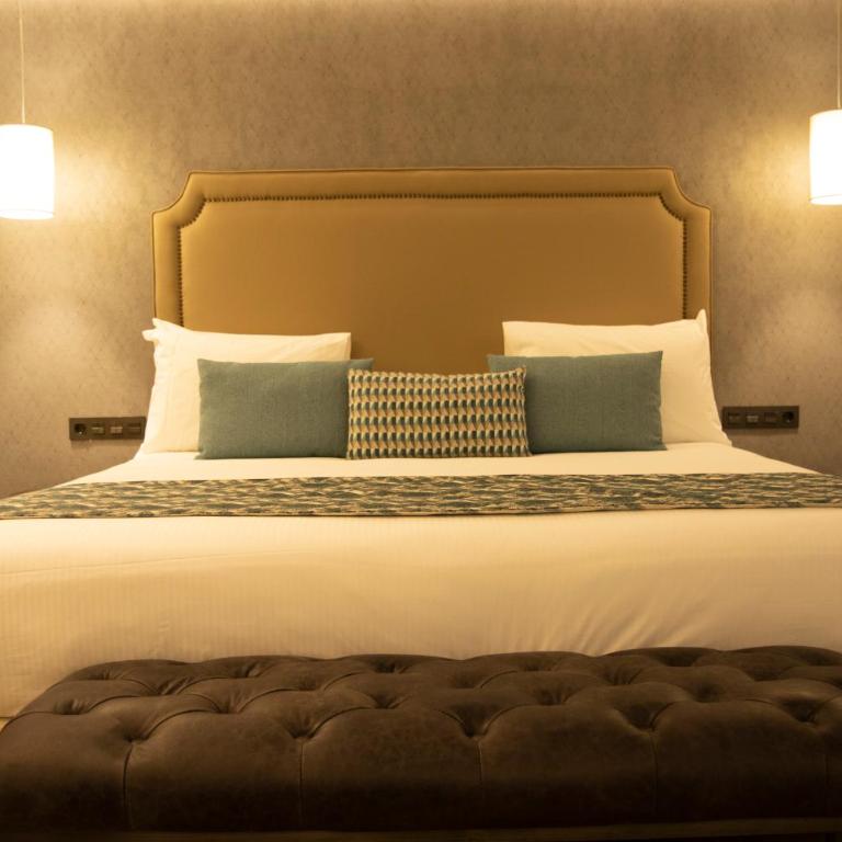 Hotel Indigo Madrid - Gran Vía by IHG - One-Bedroom King Suite - 1