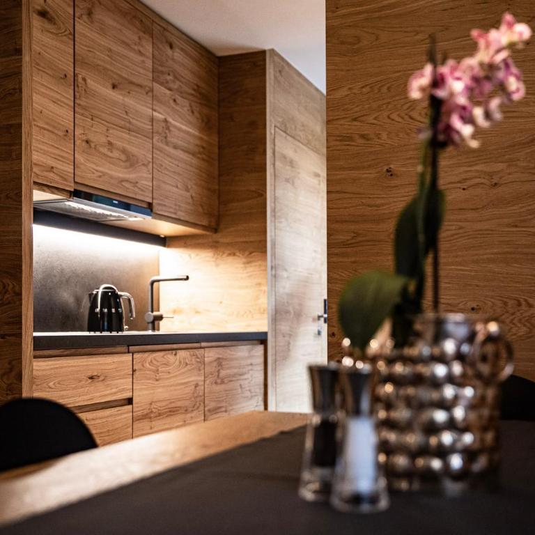 Hotel & Appartements Alpenresidenz Viktoria inklusive Sommer Stubai Super Card - Apartment mit 1 Schlafzimmer - 1