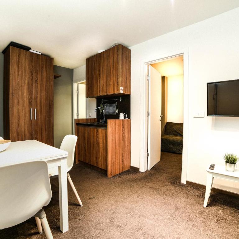 Apartments Suncani Vrhovi Kopaonik - One-Bedroom Apartment - 7